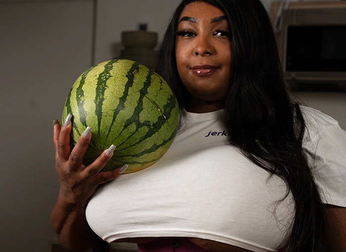 confidence, curves, and unfiltered fun