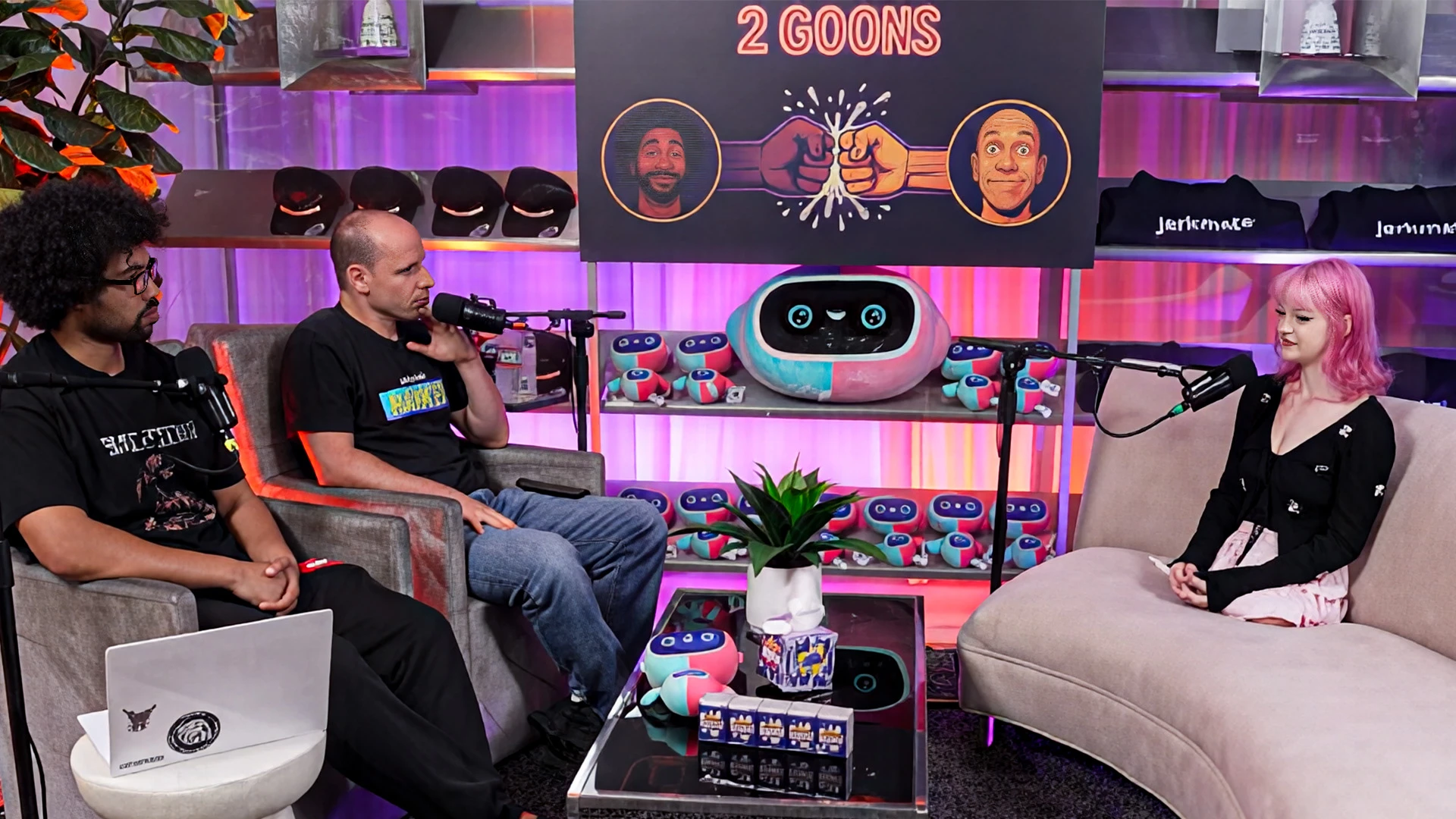 Viral Comments, Only Hands & Internet Chaos w/ KK Rain