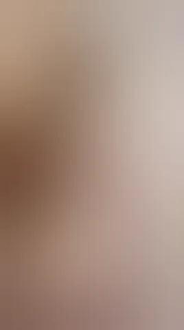 Look at my cute ass and how I move it...