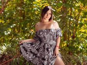 AnnieLeonii