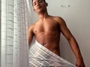 Leo_Hot_049