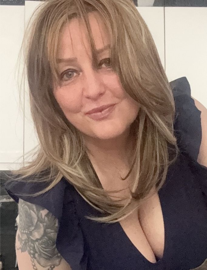 CurvyNana75