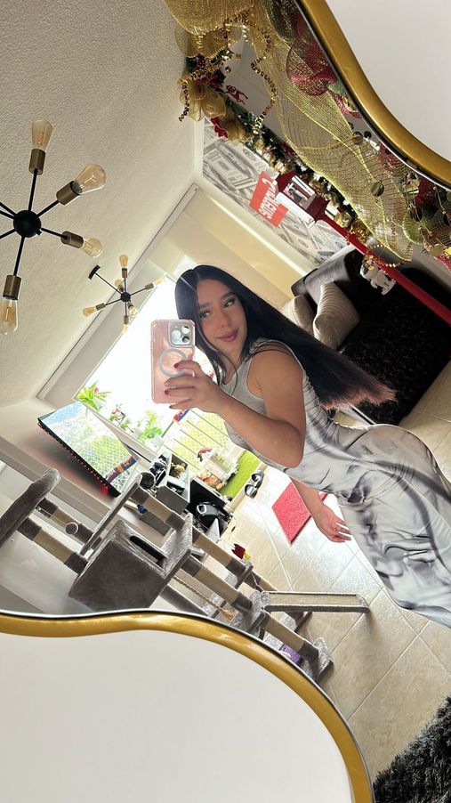 LauraSquirterr