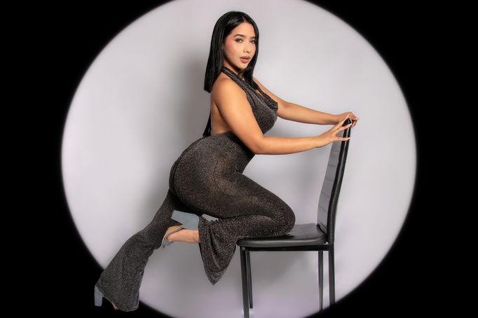 HilaryQueenn