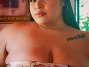 Maya_curvy