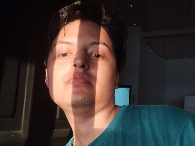 Kevin_Charless