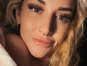 CurvyCammixo