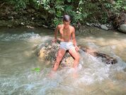 Leo_Hot_049