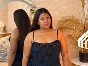 Sharon_Curvy