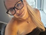 Peachy_English_Blond