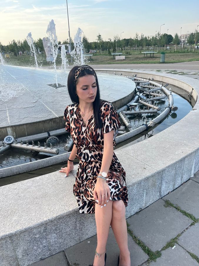 SELLYINA