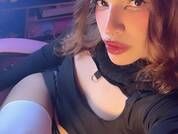 Ella_Thorne