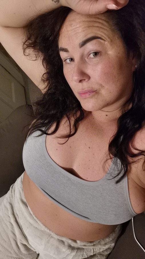 CurvyShyShonna