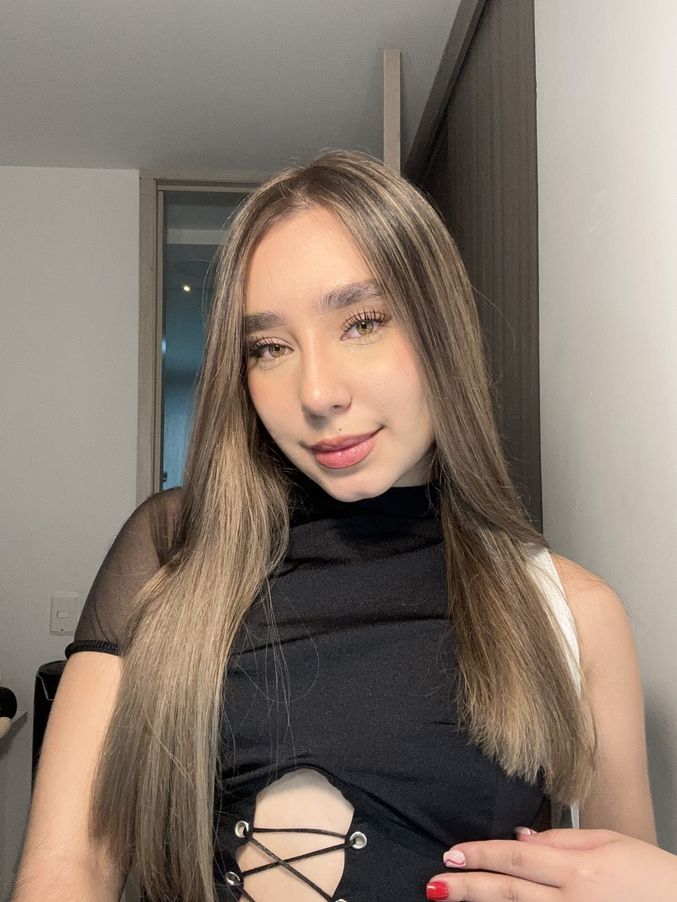 LauraSquirterr