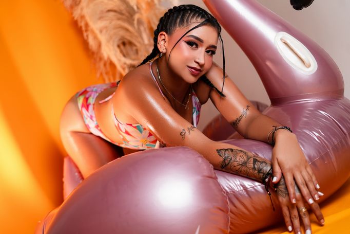 BelaJones19