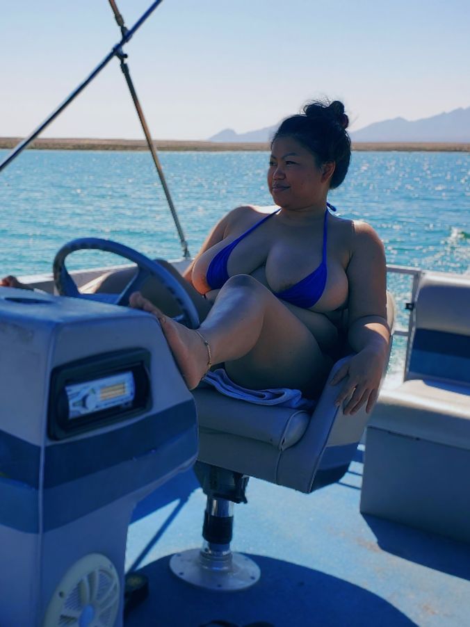 Bustythaigirl