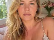 BlondieBigBoobs
