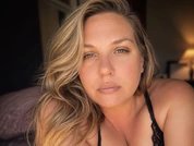 BlondieBigBoobs