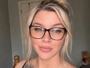 Curvy_cleo69
