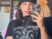 Ella_Thorne
