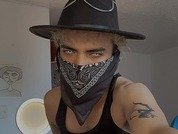 Maskedtatee