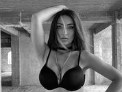 MiaBlackXO
