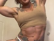 NiceMuscleGirlXZXZ
