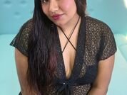 Sharon_Curvy
