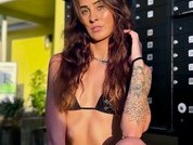 Tiny_Taylorr