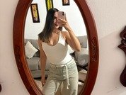 Zoe_Mills