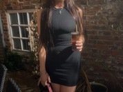 hot_brunette_bella