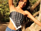 zoehott11