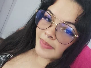AhinaraFox profile