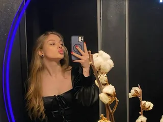 angyyeyess's profile picture – Girl on Jerkmate