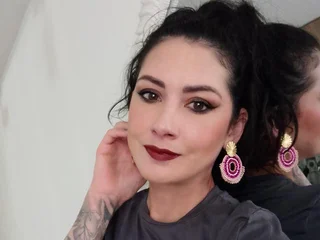 antohot's profile picture – Girl on Jerkmate