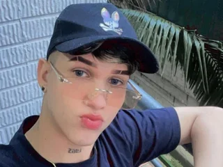 austinprice's profile picture – Girl on Jerkmate