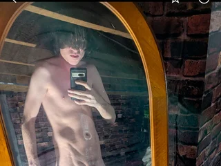 brandonwayne49's profile picture – Girl on Jerkmate