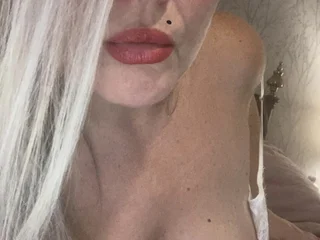 british_bella's profile picture – Girl on Jerkmate