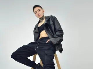 candyandtinny's profile picture – Girl on Jerkmate