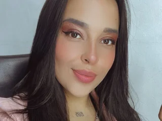 carolainee18's profile picture – Girl on Jerkmate