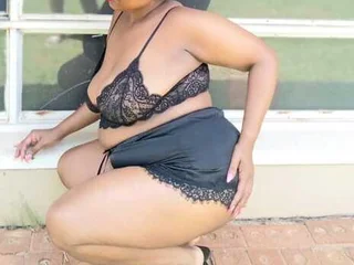 curvycutiexx94's profile picture – Girl on Jerkmate