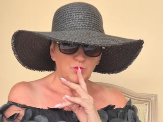 CurvyKateXX profile