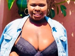 EbonyBigBoobz profile