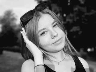 enchaantress's profile picture – Girl on Jerkmate