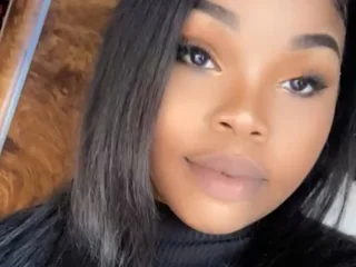 fein4ty's profile picture – Girl on Jerkmate
