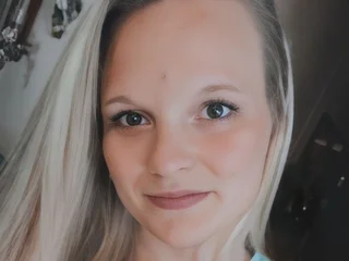 holliemorris's profile picture – Girl on Jerkmate