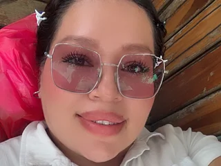 Lipsbiglove profile