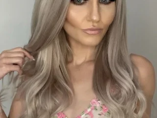 lottieloveday's profile picture – Girl on Jerkmate