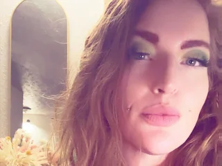 LovelyLush25
