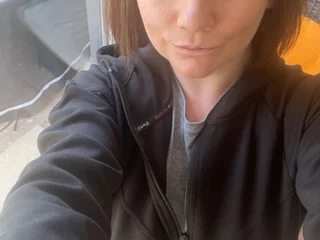 lucky89wan89's profile picture – Girl on Jerkmate
